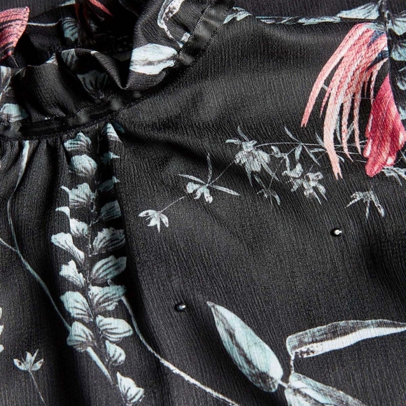 Ruched neck dress - Picture 3 of 4